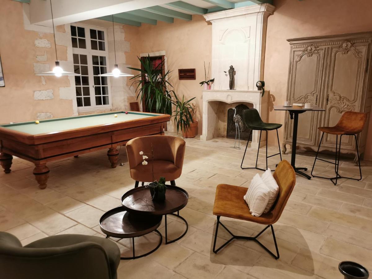 Chateau De La Vallade Saint-Porchaire ภายนอก รูปภาพ