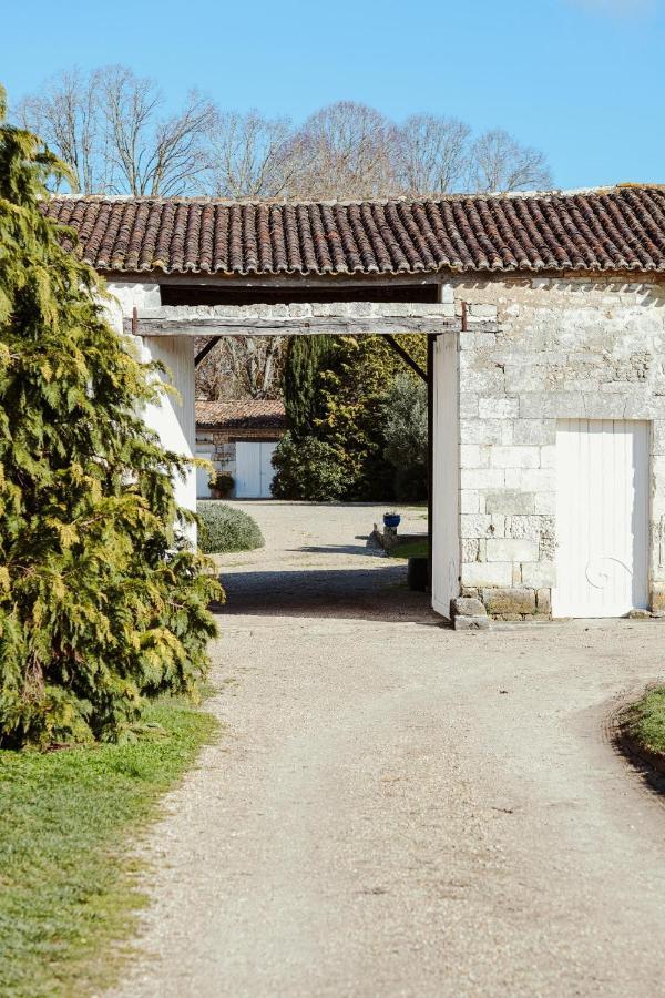 Chateau De La Vallade Saint-Porchaire ภายนอก รูปภาพ